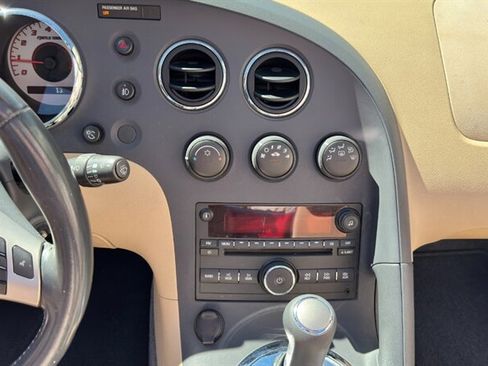 Used 2007 Pontiac Solstice w/ Premium Package image 31