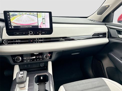 New 2025 Mitsubishi Outlander SE image 25