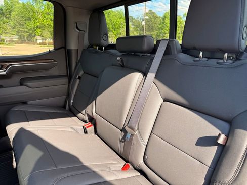 New 2026 Chevrolet Silverado 1500 LT Trail Boss w/ Convenience Package II AWD/4WD image 17
