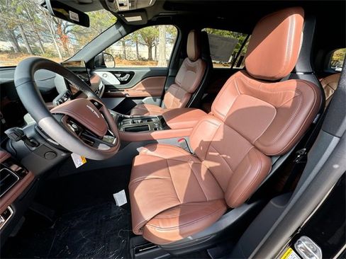 New 2026 Lincoln Aviator Reserve image 11