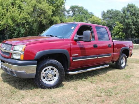 Used 2004 Chevrolet Silverado 2500 LT AWD/4WD image 1