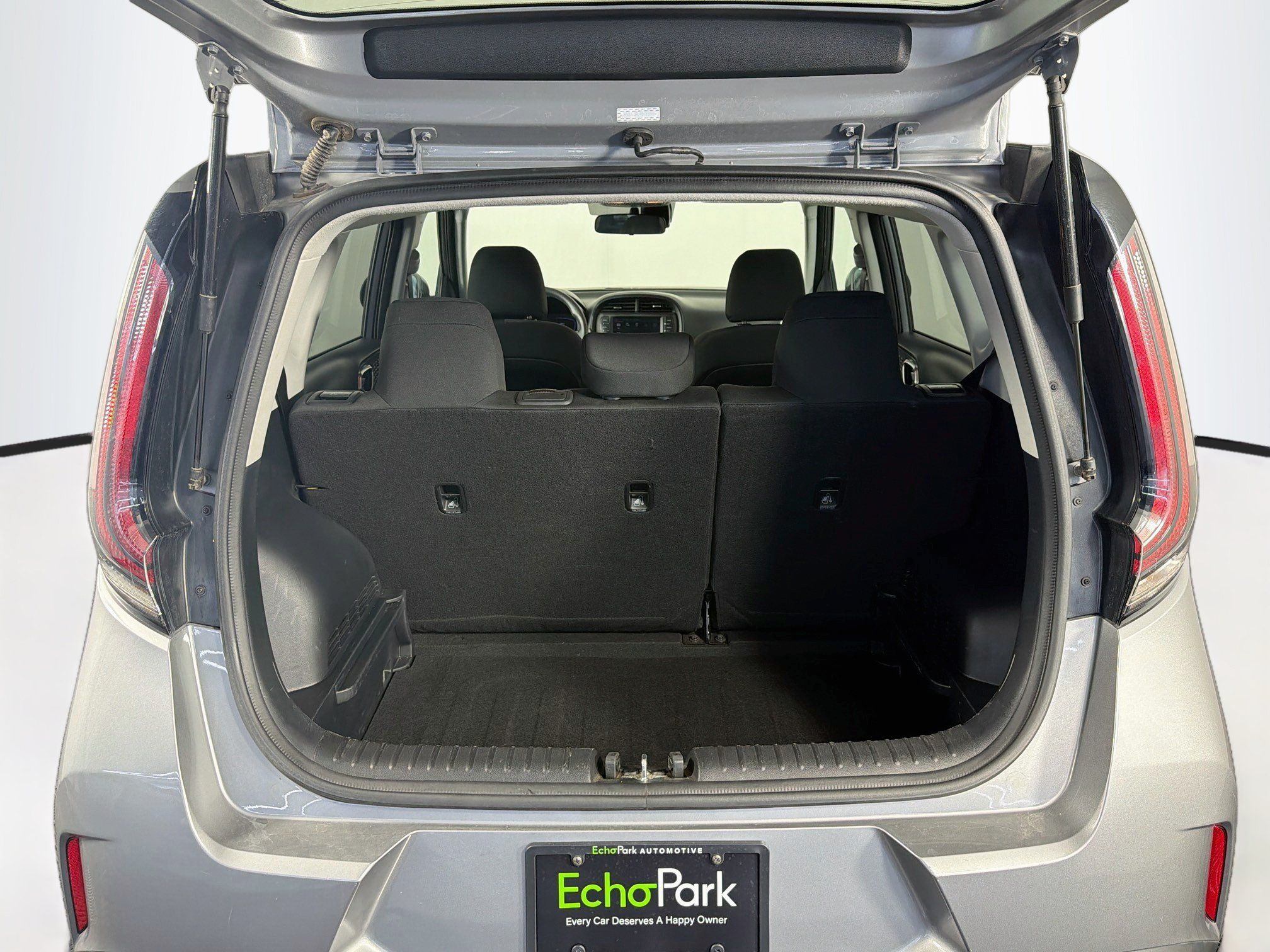 Used 2025 Kia Soul LX w/ LX Technology Package FWD image 29