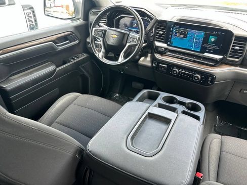 Used 2025 Chevrolet Silverado 1500 LT RWD image 10
