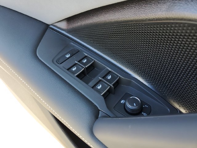 New 2026 Volkswagen Tiguan SE R-Line FWD image 30