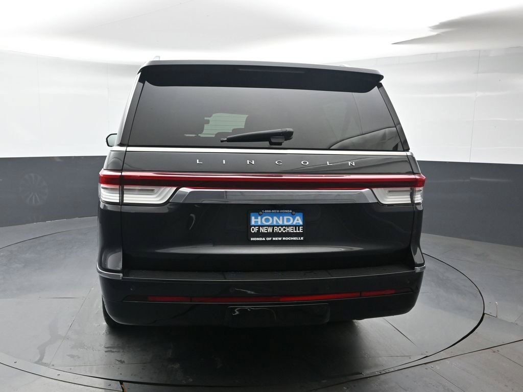 Used 2022 Lincoln Navigator L Reserve AWD/4WD image 5
