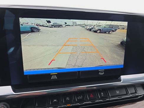 Used 2025 Chevrolet Silverado 1500 LT image 23