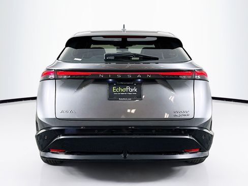 Used 2023 Nissan Ariya AWD image 7