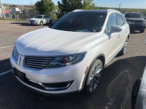 Used 2017 Lincoln MKX Reserve AWD/4WD image 5