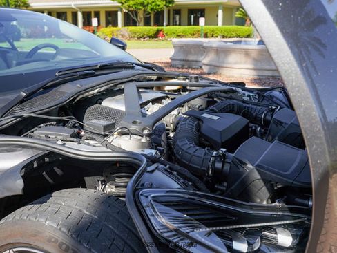 Used 2020 Aston Martin DB11 Volante image 30