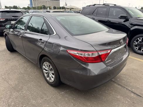 Used 2015 Toyota Camry LE FWD image 7