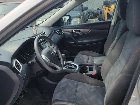 Used 2015 Nissan Rogue SV image 26