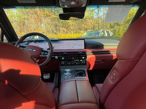 Used 2025 Genesis G80 3.5T Sport Prestige image 5