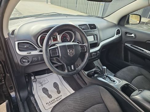 Used 2017 Dodge Journey SXT w/ Comfort/Convenience Group image 20