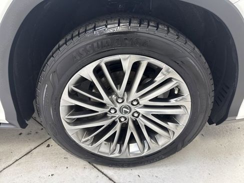 Used 2022 Lexus RX 450h AWD w/ Luxury Package image 35