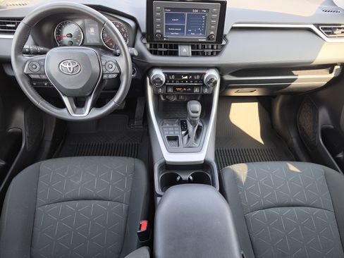 Certified 2021 Toyota RAV4 XLE w/ Convenience Package AWD/4WD image 8