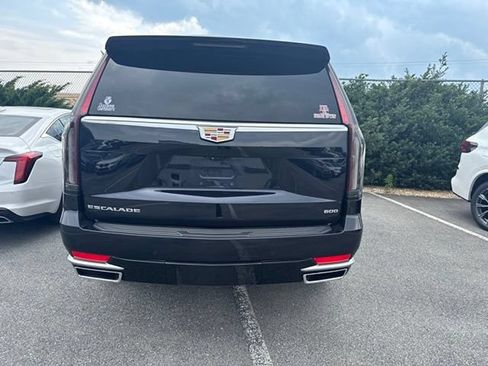 Used 2023 Cadillac Escalade Premium Luxury AWD/4WD image 7