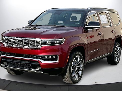 Used 2024 Jeep Grand Wagoneer Series III w/ HD Trailer Tow Package image 4