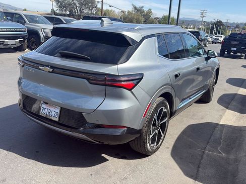 Used 2025 Chevrolet Equinox EV LT w/ Convenience Package image 14