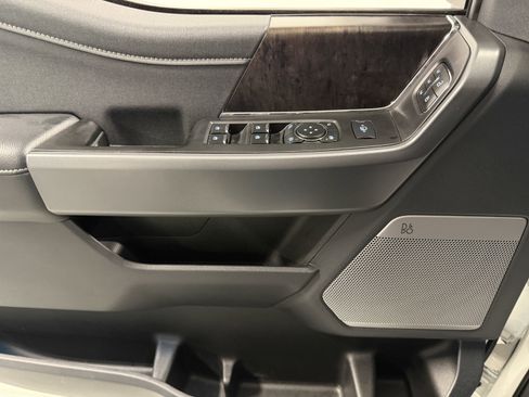 Used 2024 Ford F250 Lariat w/ Sport Appearance Package image 18