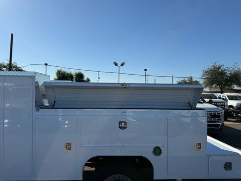 New 2026 Ford F550 4x4 SuperCab Super Duty image 19