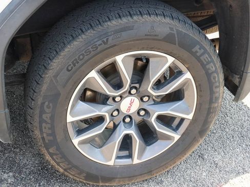 Used 2022 GMC Sierra 1500 SLT w/ X31 Off-Road Package AWD/4WD image 32