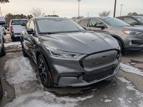 Used 2023 Ford Mustang Mach-E Premium image 1