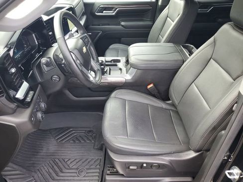 Certified 2024 Chevrolet Silverado 1500 LTZ w/ LTZ Premium Package image 17