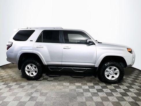 Used 2015 Toyota 4Runner SR5 AWD/4WD image 8