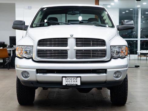 Used 2004 Dodge Ram 2500 Truck SLT w/ Sport Appearance Group image 2