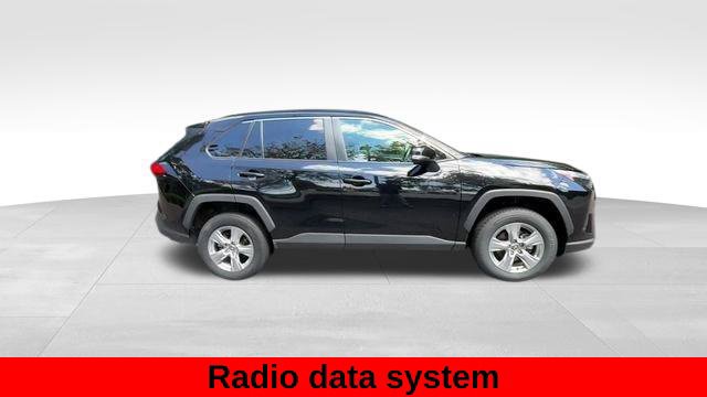 Used 2025 Toyota RAV4 XLE FWD image 12