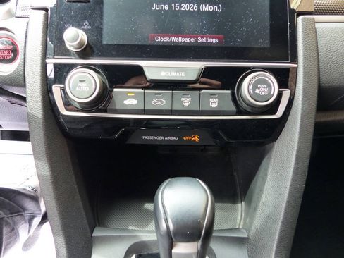 Used 2020 Honda Civic Sport image 28