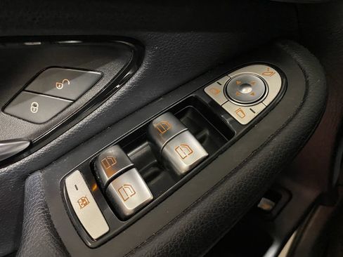 Certified 2018 Mercedes-Benz GLC 300 image 9