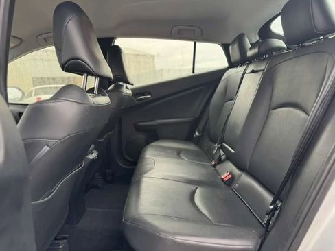 Used 2020 Toyota Prius XLE w/ Preferred Accessory Package image 17