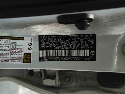 Used 2022 Toyota Corolla LE FWD image 36