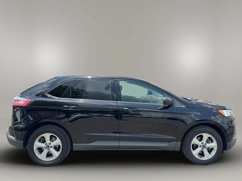 Used 2019 Ford Edge SE FWD image 4
