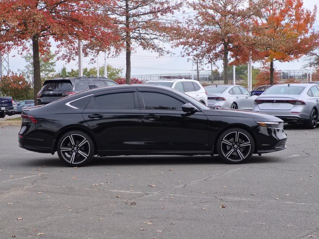 Used 2025 Honda Accord Sport image 4