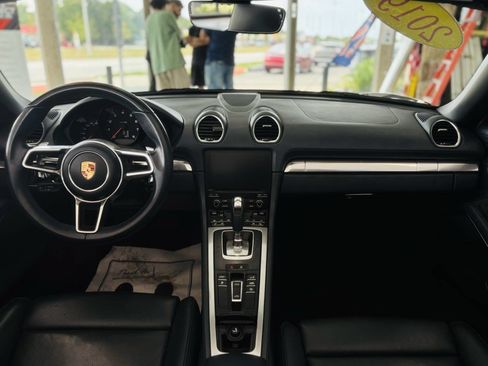 Used 2019 Porsche 718 Boxster RWD image 40
