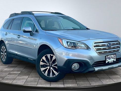 Used 2017 Subaru Outback 2.5i Limited AWD/4WD image 3