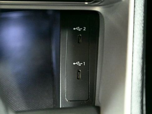 Used 2023 Audi Q3 2.0T Premium image 28