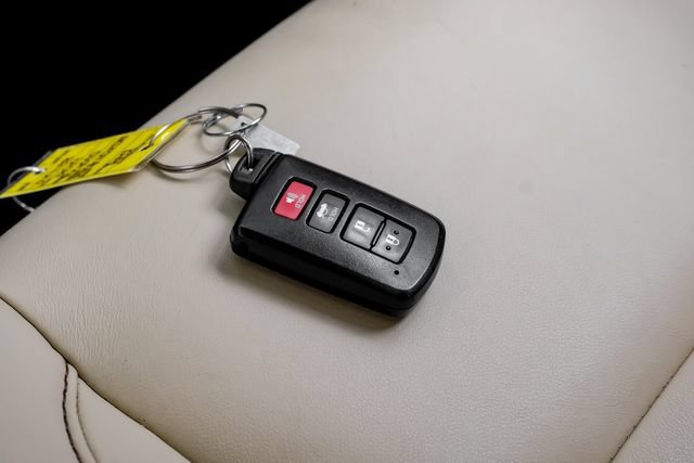 Used 2019 Toyota Highlander XLE FWD image 65