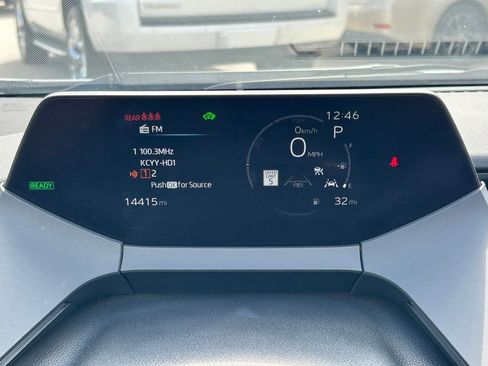 Used 2025 Toyota Prius XLE image 33