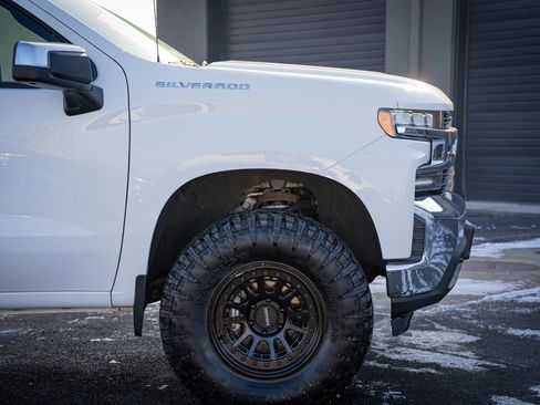 Used 2020 Chevrolet Silverado 1500 LT w/ Trailering Package image 4