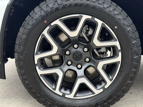 Used 2025 RAM 1500 Laramie w/ Sport Appearance Package AWD/4WD image 12