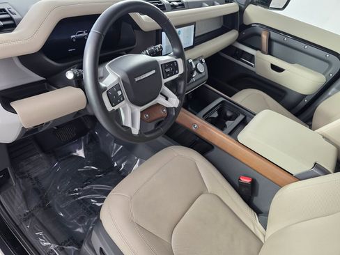 Used 2024 Land Rover Defender 110 S AWD/4WD image 10
