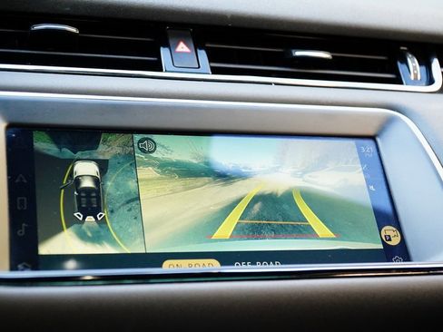 Used 2021 Land Rover Range Rover Evoque R-Dynamic S image 18