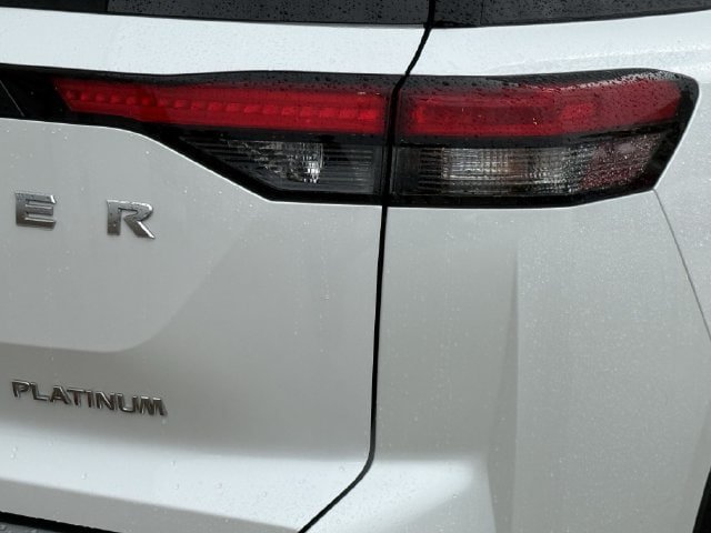 Used 2025 Nissan Pathfinder Platinum w/ Cargo Package FWD image 6