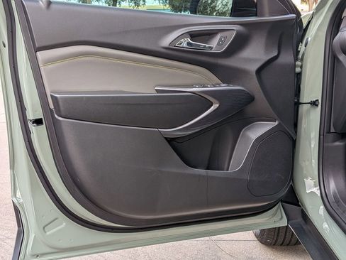 New 2026 Chevrolet Trax ACTIV w/ Sunroof Package image 7