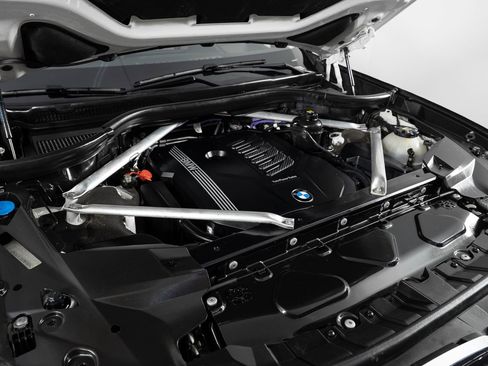 Used 2022 BMW X7 xDrive40i w/ Premium Package image 12