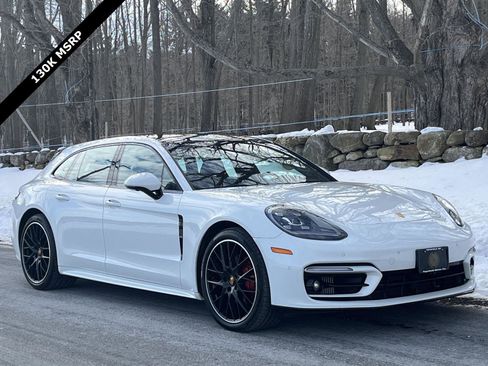 Used 2023 Porsche Panamera 4 image 1