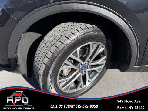 Used 2020 Ford Escape SEL image 10